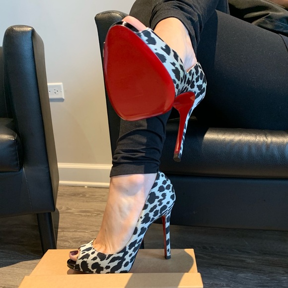 Christian Louboutin BRAND NEW Authentic - Picture 3 of 8